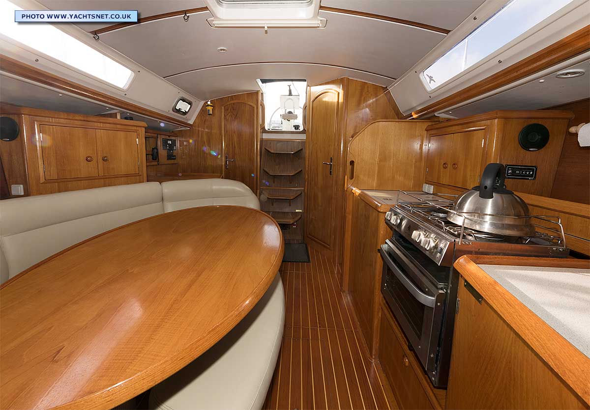 Saloon aft