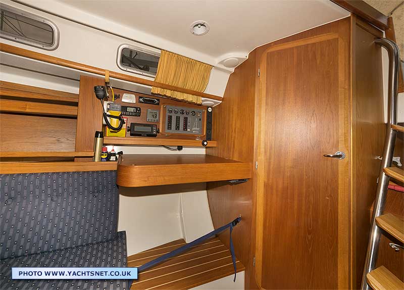 Saloon aft