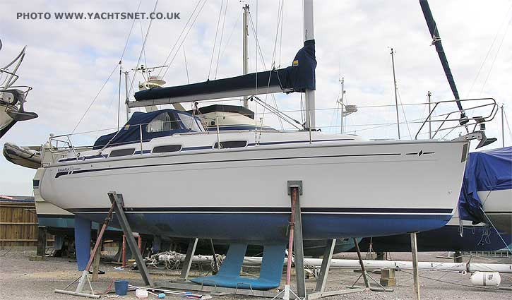 Bavaria 30 with tandem keel