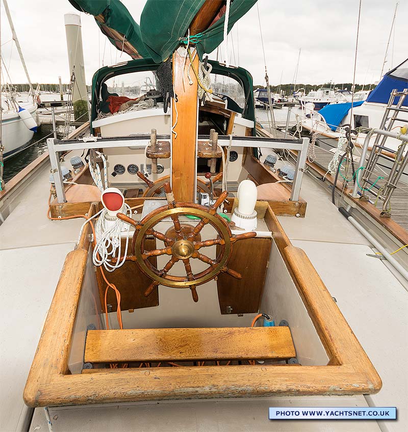 Aft cockpit