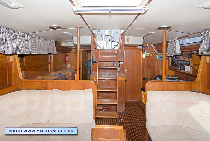 Saloon aft