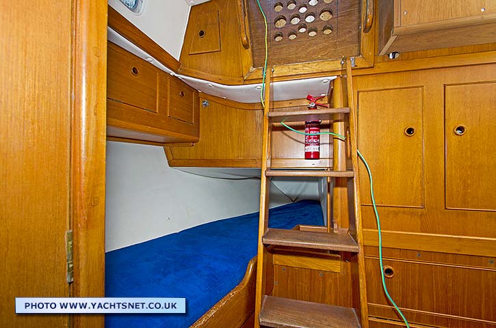 Aft cabin single berth and companionway