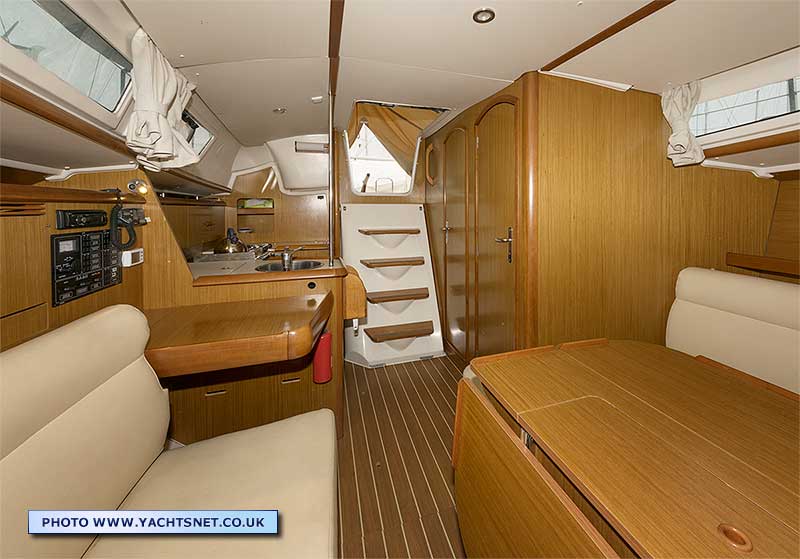 Saloon aft