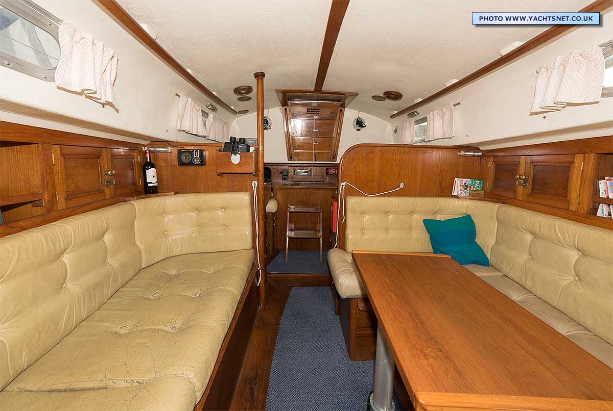 Saloon aft