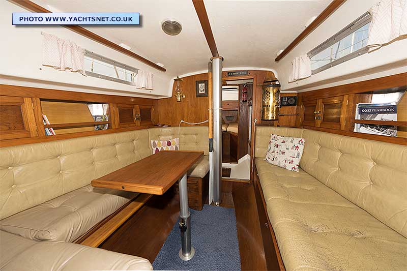 Saloon - Contessa 32 for sale