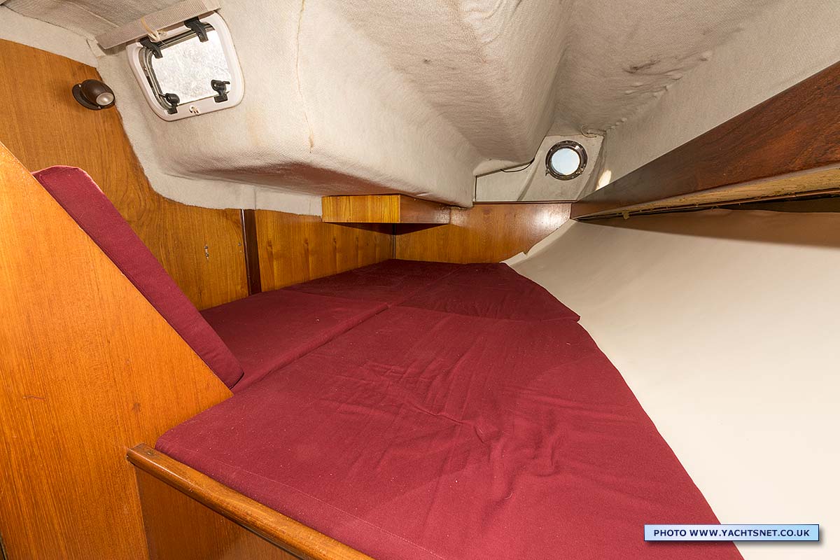 Aft cabin berth