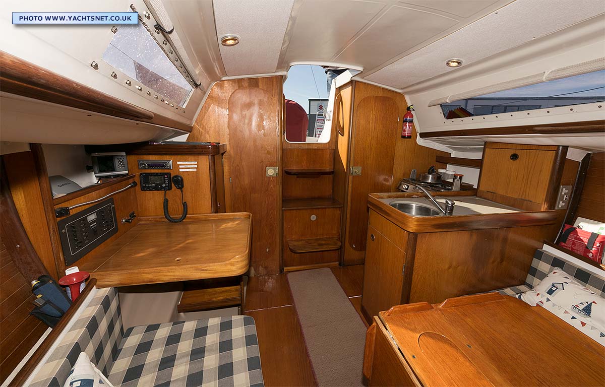 Saloon aft