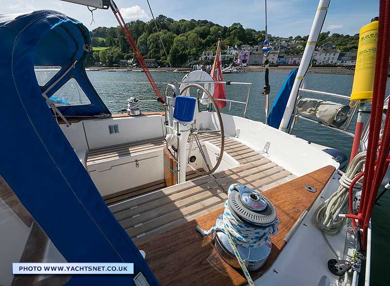 Cockpit aft