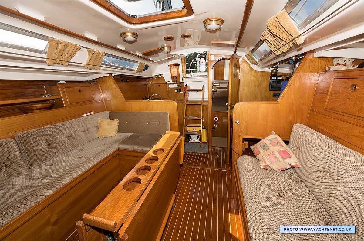 Saloon aft