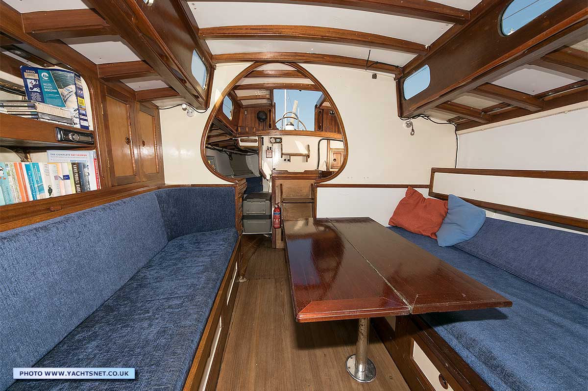 Saloon aft