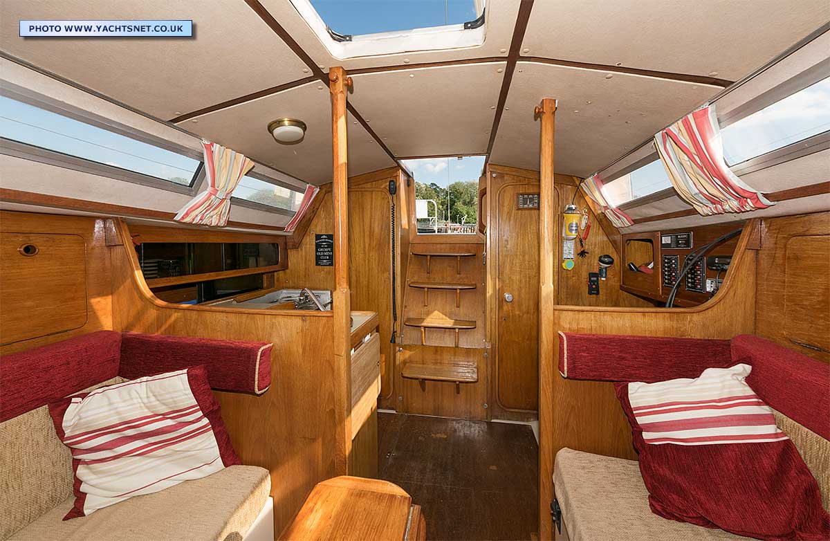 Saloon aft