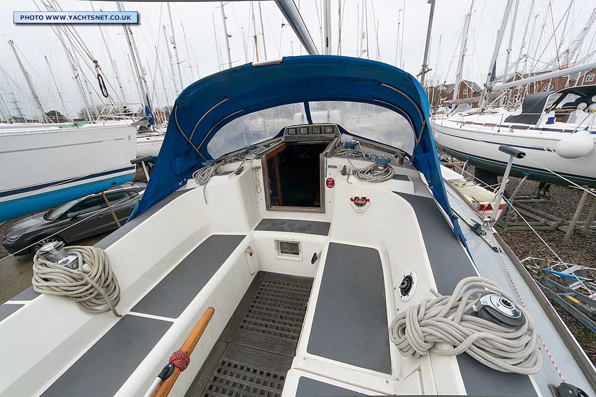 cockpit-fwd-ss