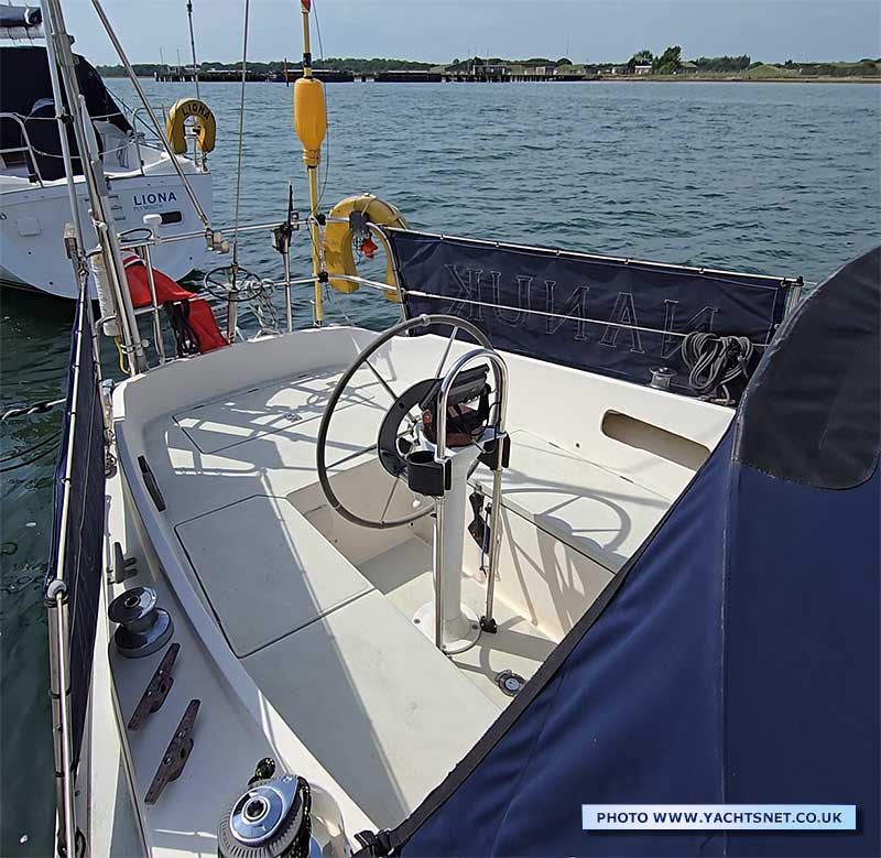 Cockpit aft